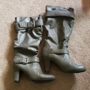 Women's Grey Heel Boots Calves Height